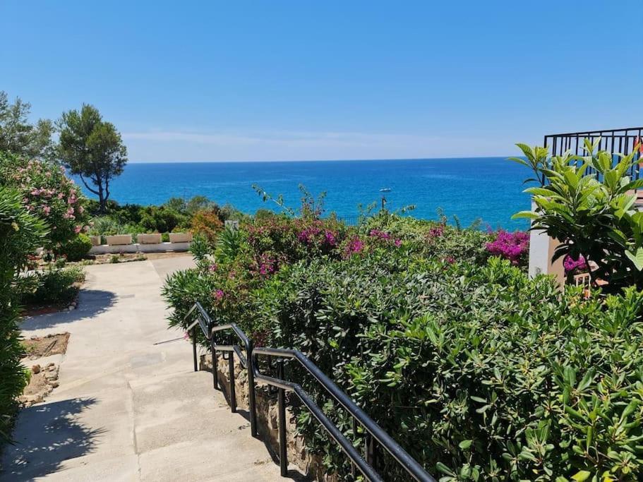 Cal Indigo - Unique Flat In Cap Salou - Mind & Feet In Water Apartment Exterior photo